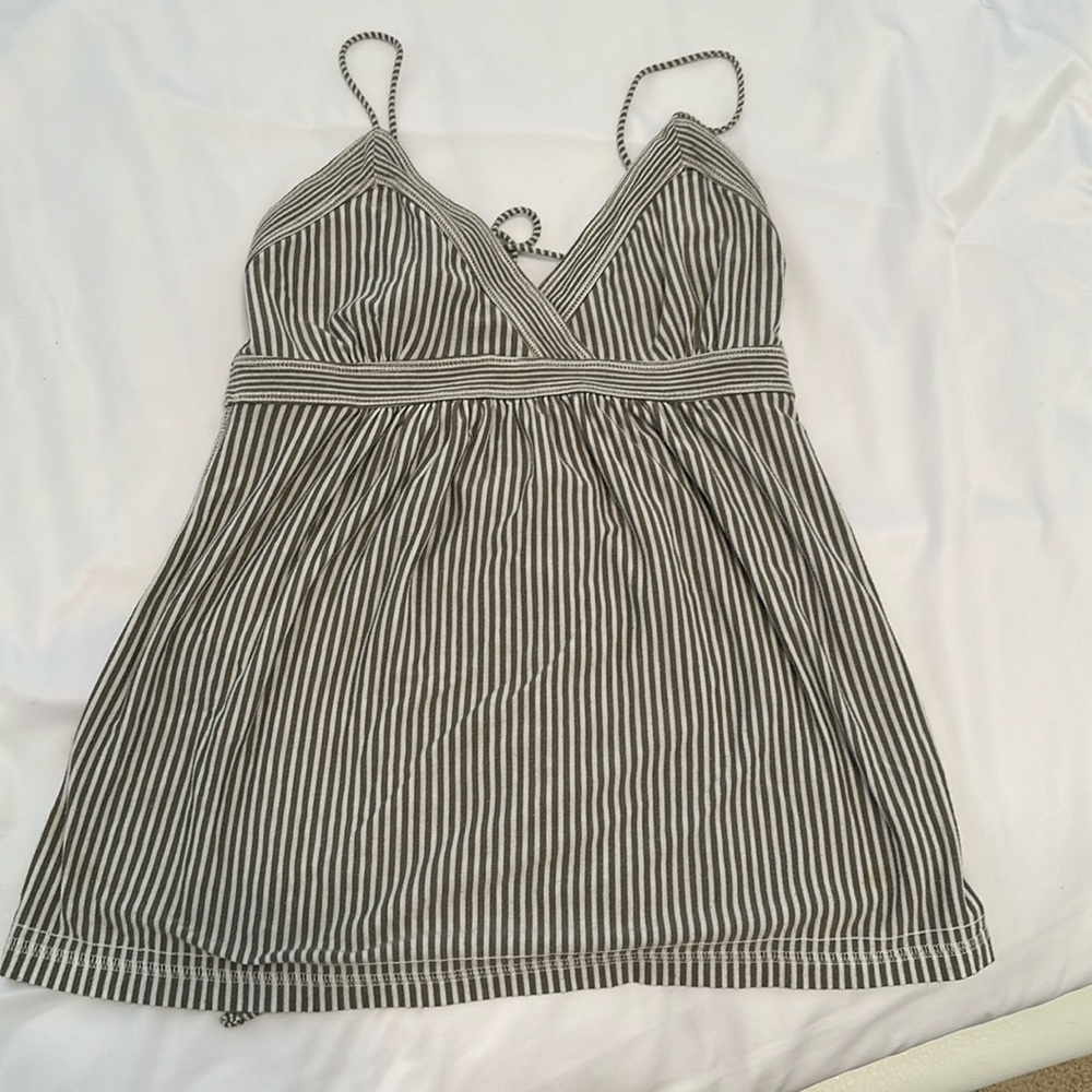 American Eagle top